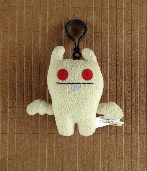 2010 UGLYDOLL Preowned White Bat PICKSEY Key Chain Plush Stuffed