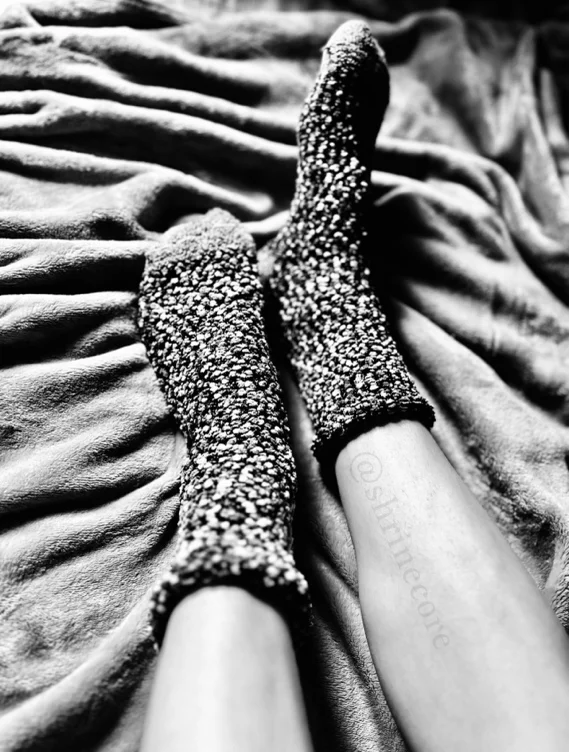 soft & cozy socks 🖤