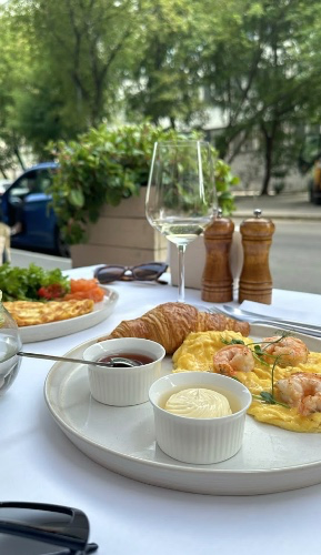 Breakfast (30$)