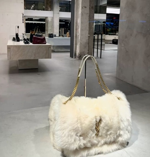 YSL Fluzzy Purse 👜 