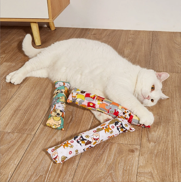 Entertaining Catnip Toy for Teeth-Grinding