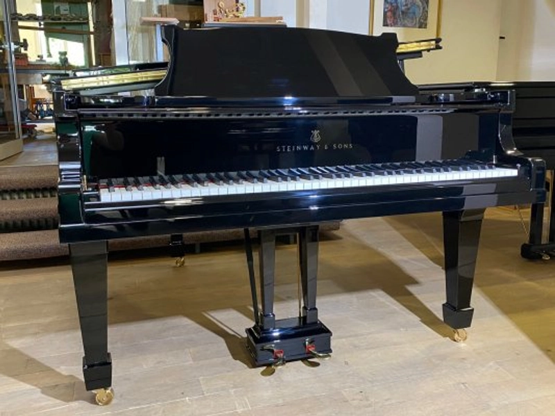 *SONDERVERKAUF* Steinway & Sons FlĂŒgel O-180 Hamburg â generalĂŒberholt