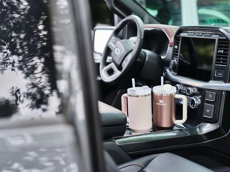 The Quencher H2.0 Flowstate Tumbler 30oz