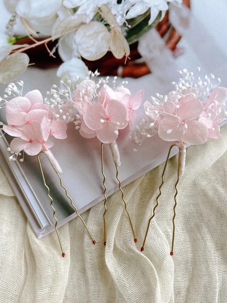 Blush Pink Hydrangea Hair Pins / Bridal Hair Accessories / Boho Wedding / Babys Breath Pins / Wedding Hair Pins