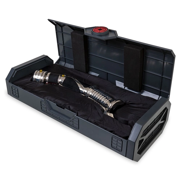 Tyranus LIGHTSABER Hilt – Star Wars: Galaxy's Edge | Disney Store