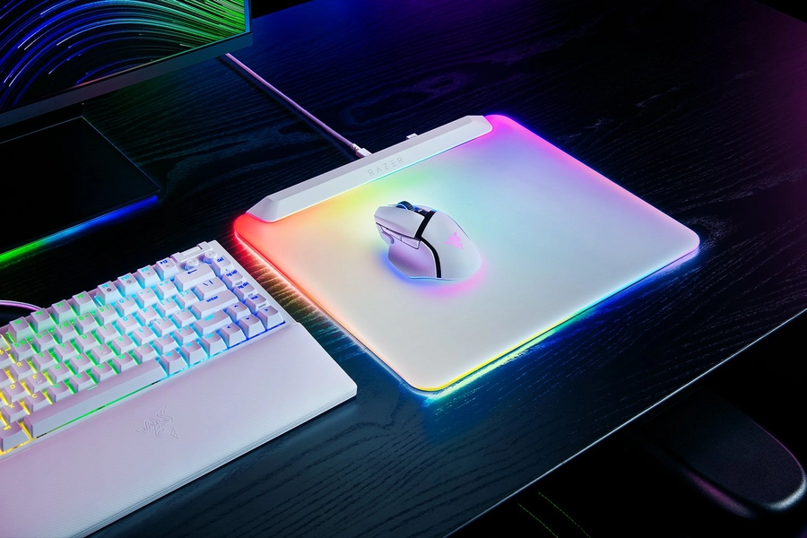Razer Firefly V2 Pro - White