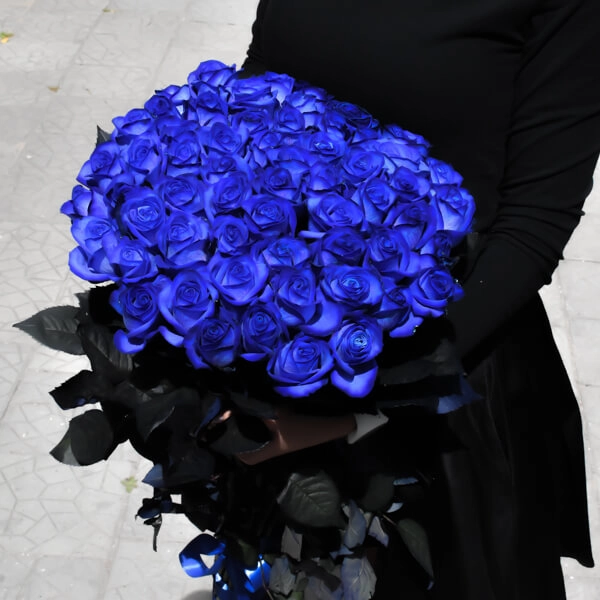 Bouquet of blue exotic roses