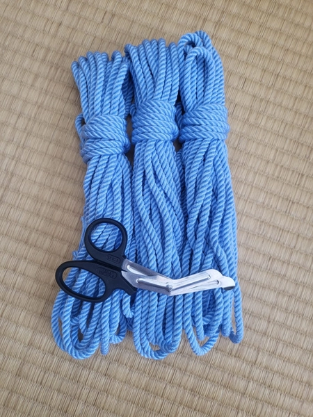 Shibari Rope. Bamboo ‘Periwinkle’ 8 meter (26ft) Vegan-friendly handmade bondage rope.