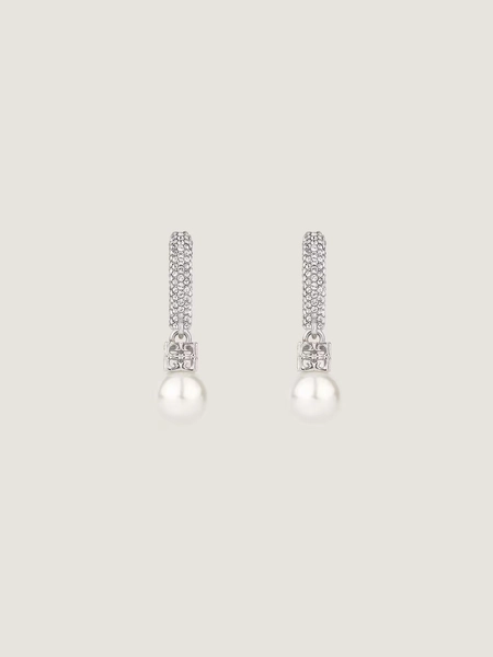 Pearl earrings in metal with crystals