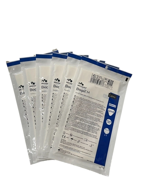 Molnlycke Biogel M Surgical Gloves 6 Pairs Size 6.5 Exp. 3/21