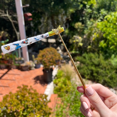 Retractable Gold Butterfly Holder
