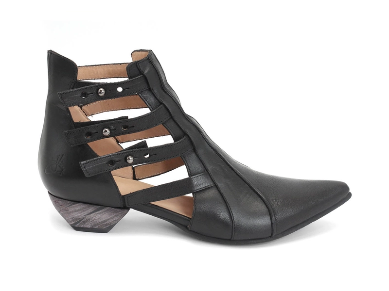 Bekkie - Black | Strappy Leather Ankle Boots | Fluevog Shoes