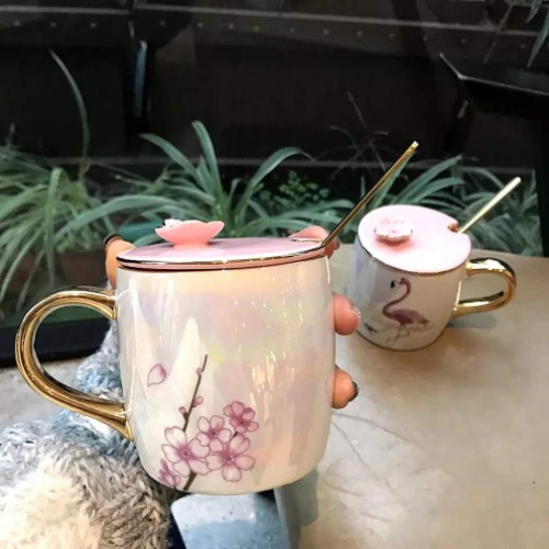 Novelty Pink Flamingo Ceramic Mugs with Lid and Spoon Stylish Porcelain Coffee Mug for Women Golden Handle Tea Cups for Breakfast Drinkware Gifts for Christmas Birthday Anniversary (Cherry Blossom Sakura) - Cherry Blossom Sakura