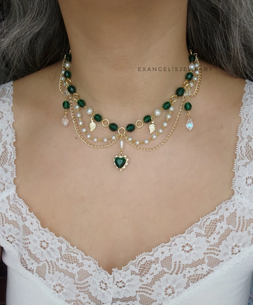 Emerald Green Beaded Fairycore Necklace with Gold Plated Rhinestone Heart Pendant, Grunge Fairycore Necklace, Handmade Jewelry, Cottagecore