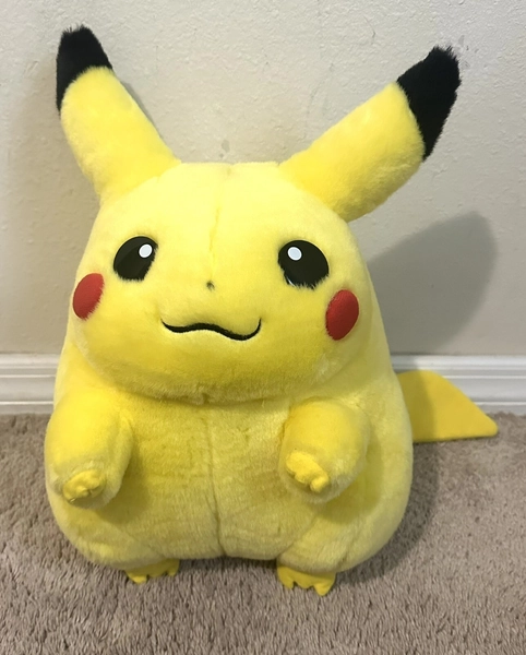 Pokémon Pikachu Jumbo Hasbro TOMY large 16" Plush Nintendo Great Shape 1999
