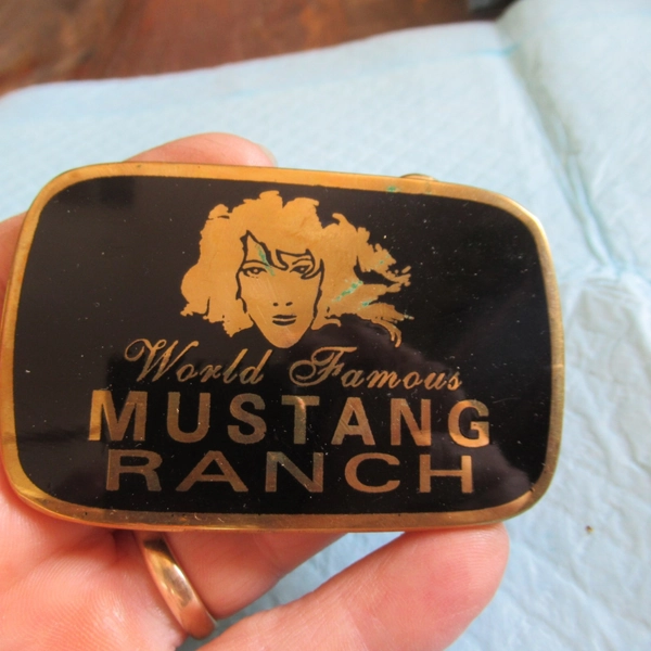 VINTAGE BELT BUCKLE MUSTANG RANCH 
