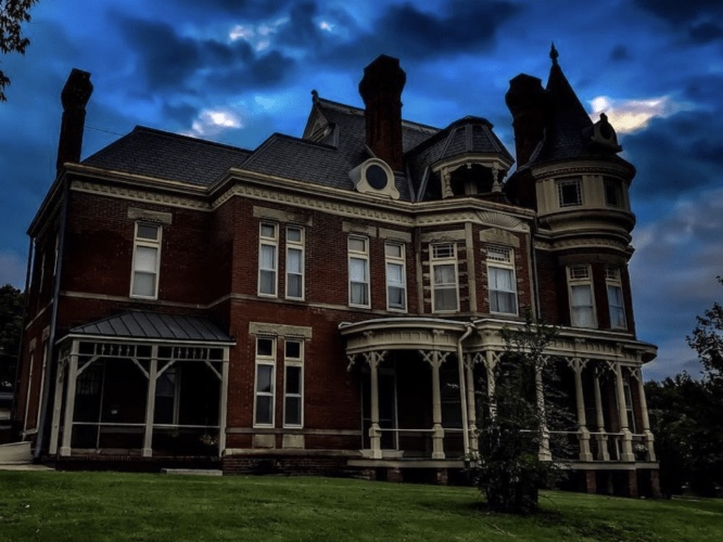 1889 McInteer Villa 