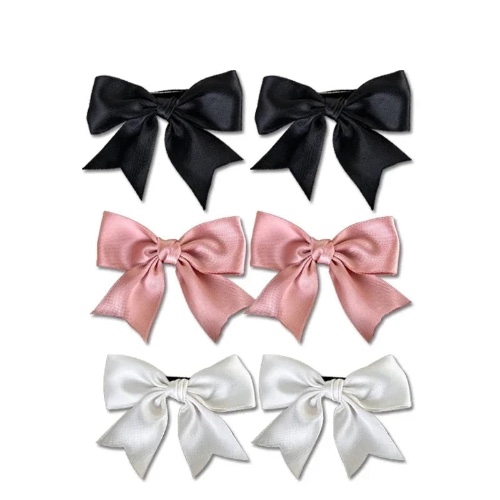 all of these hair bows!! 🎀