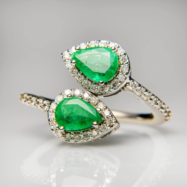 14k White Gold Emerald (1.3ct.) Ring