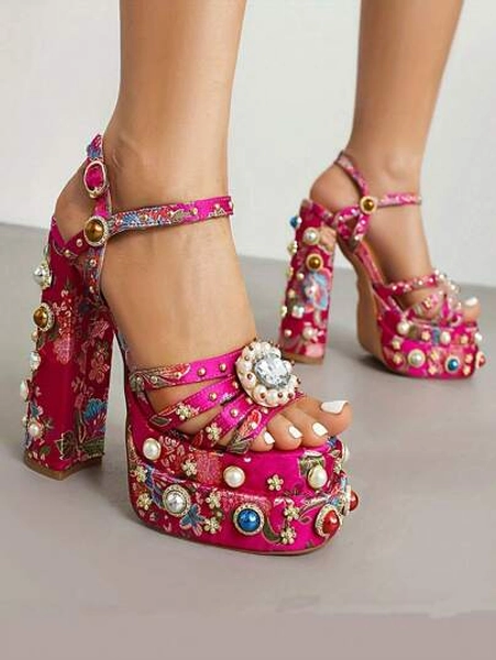 Gaggy Pink Platform Heels 👠 ✨ 