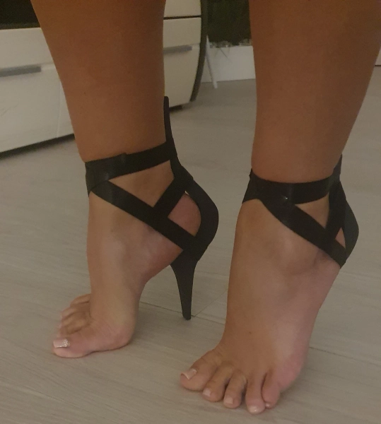 Barefoot Slave High Heels