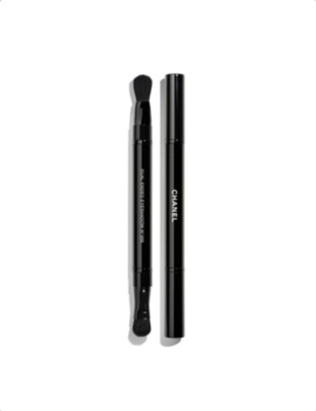 Chanel - Dual-Ended Eyeshadow Brush