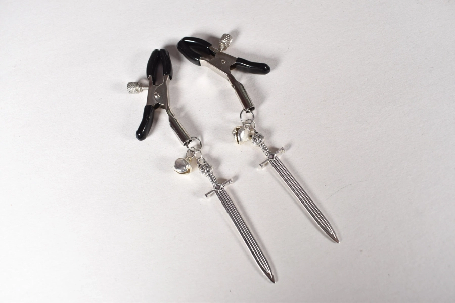 Sword Nipple Clamp