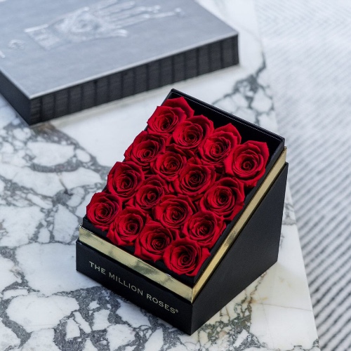 Square Black Box | Red Roses | Black / Red
