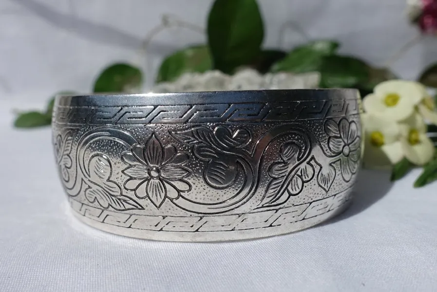 Silver Indian Ornate Ivy Flowers Adjustable Cuff