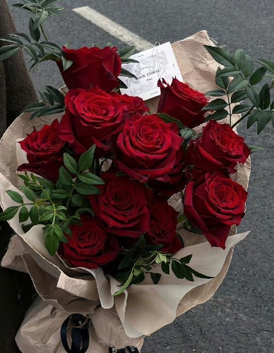 111 red roses 🌹 