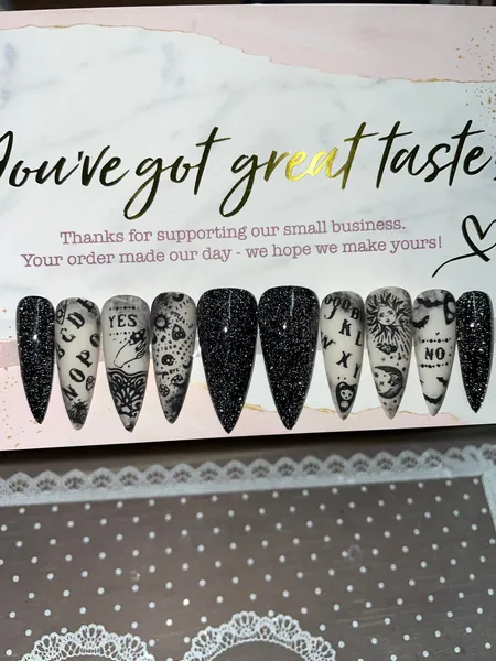 Halloween Nails | Ouija Nails | Press on Nails | Fake nails | Halloween nails | Witch nails | Black Nails | Glitter nails