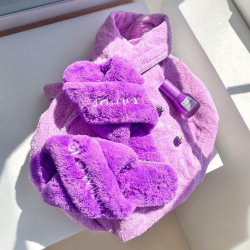 Blackberry Self Care Essentials Kit | Medium