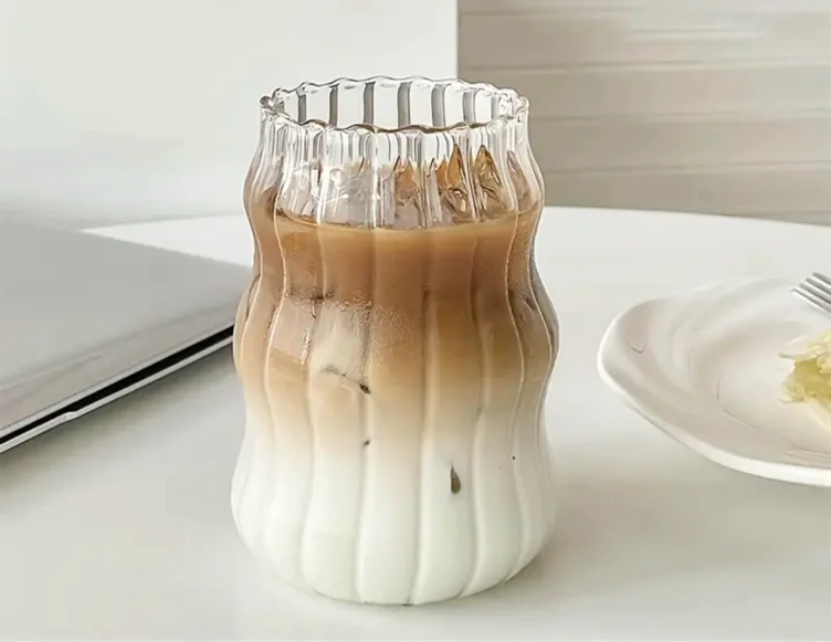 1db   átlátszó üvegpohár 530ml - szigetelt, szivárgásmentes, bpa-mentes  üveg jégkávéhoz, gyümölcsléhez, tejhez, teához - csak kézi mosás, újrahasználható kerek pohár   és irodai használatra - ideális karácsonyra, halloweenre, oktoberfestre, ballagásra, kávéspohár, nyári-téli   edények, meleg és hideg italokhoz – otthon és konyha – Temu