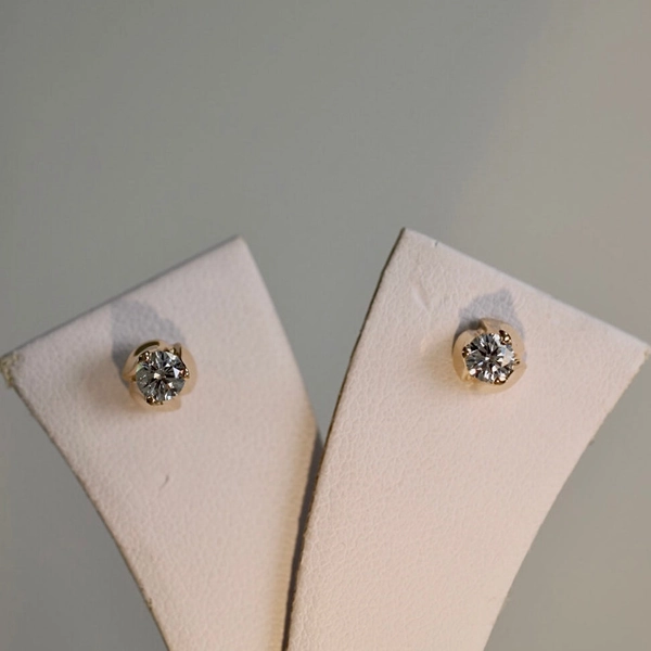 Tulipe Jaune Diamant - .51CT