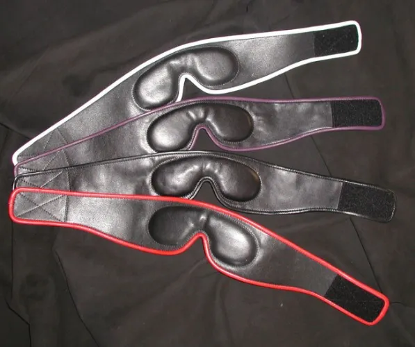 Padded Leather Blindfold (Top to Bottom Leathers)