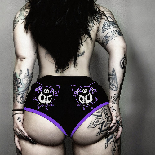 Kuromi Hello Kitty Black Metal Short Shorts - M / Black/Purple