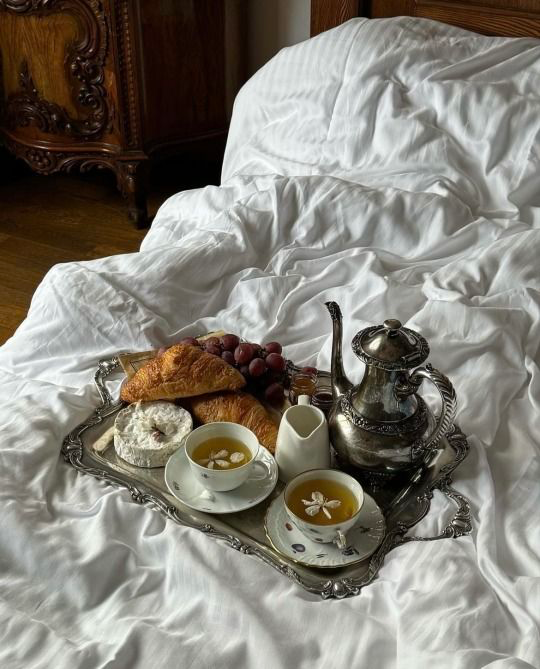 Breakfast 