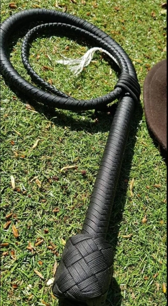 4 ft Nylon Paracord Combat Bullwhip - Extra shot core