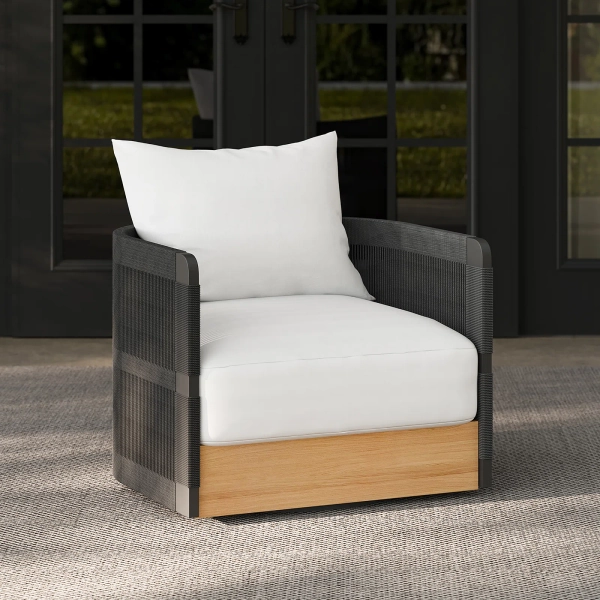 Kielah Woven Rope Outdoor Swivel Chair Sofa 360 Degree Rotatable Coastal Patio Armchair