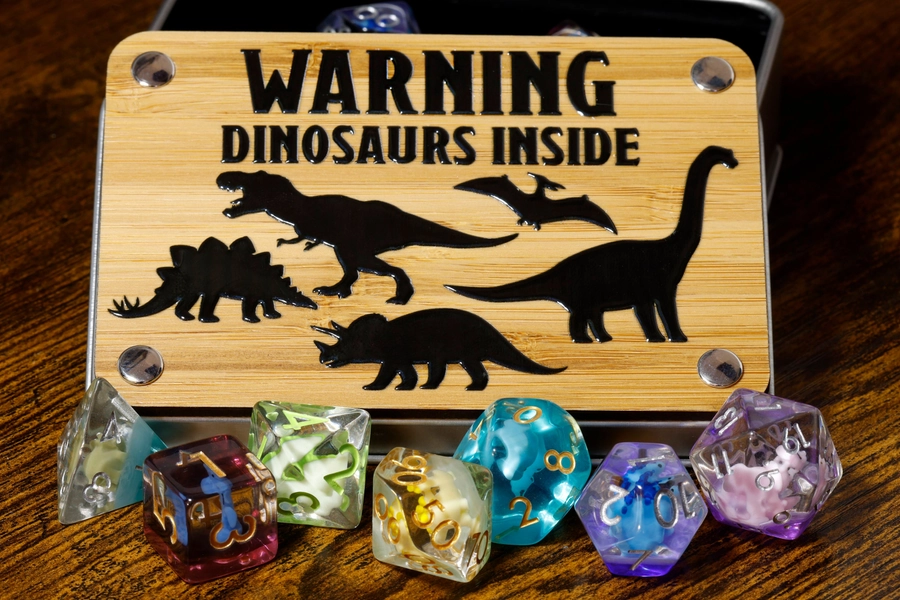 Dinosaur dice box and mixed dinosaur dice set, 7 Polyhedral dice with Dinosaur inside, Dungeons and dragons, Dice set for DnD