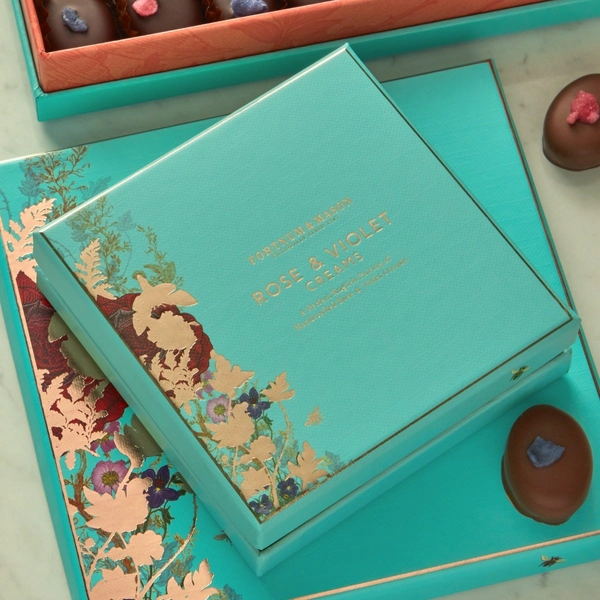 Milk & Dark Chocolate Rose & Violet Creams, 120g