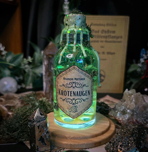 Toad eyes | Toad | Ogre | Magical mixtures | Magic | Forest | Spells | Glitter | Green | Magic potion | Lamp |