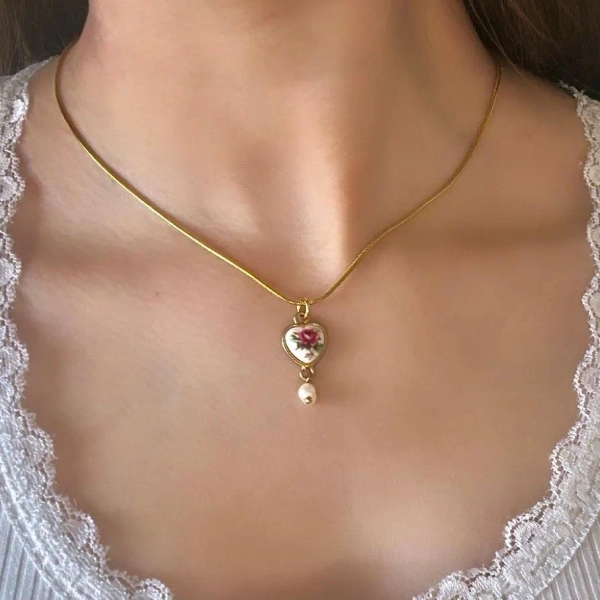 Teen Romance Gold Heart Necklace Dainty Vintage Coquette Jewelry Gold Heart Charm Freshwater Pearl Necklace Set Jewelry Gift For Girlfriend