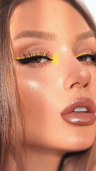 Natural Yellow Eyeliner Pen Makeup