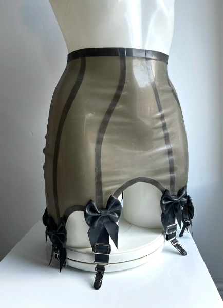 Transparent cloud bow gridle: UK 8 — Antidote London Latex