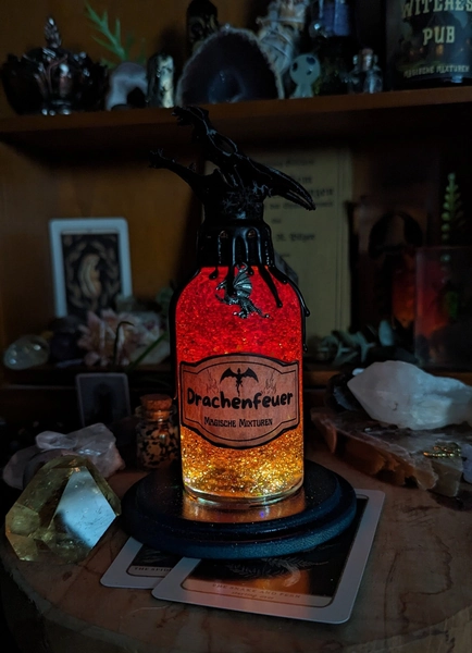 Dragon fire | Dragon | LARP | Magical mixtures | Magic | Spells | Glitter | Fire | Magic potion festival | Lamp | DND | Dragons | Dragon