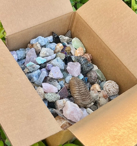 Insane Deal 20 lbs of Assorted Rough Stones at Unbeatable Prices - Wholesale Bargain for Mixed Rough Crystals ('A' Grade Quality), Bulk Lot