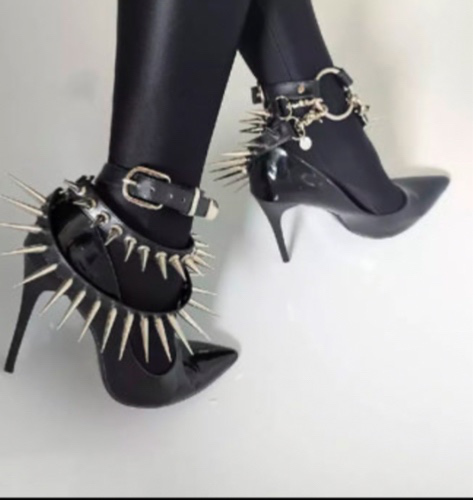 Leather Bootstraps with Spikes