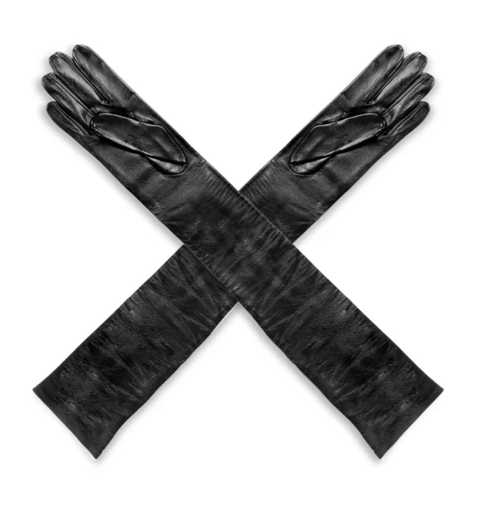 Leather gloves 🖤