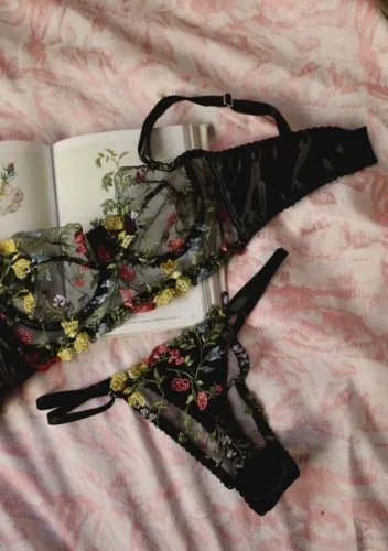 Black Flower Set